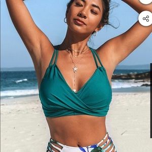 Cupshe bikini top XL